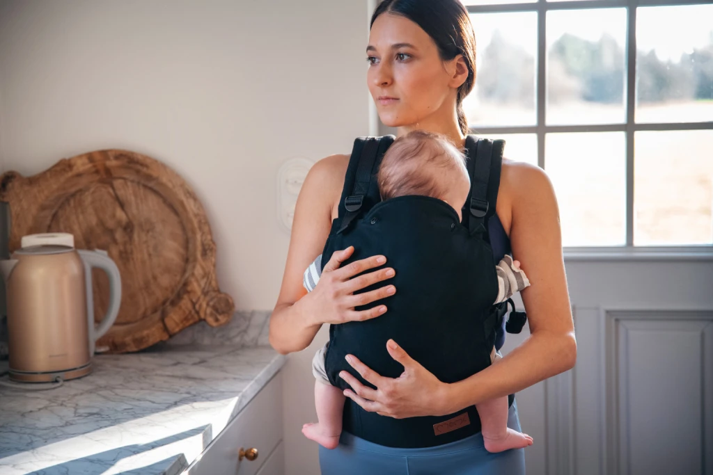 MOMI COLLET NOSILJKA ZA BEBE,BLACK