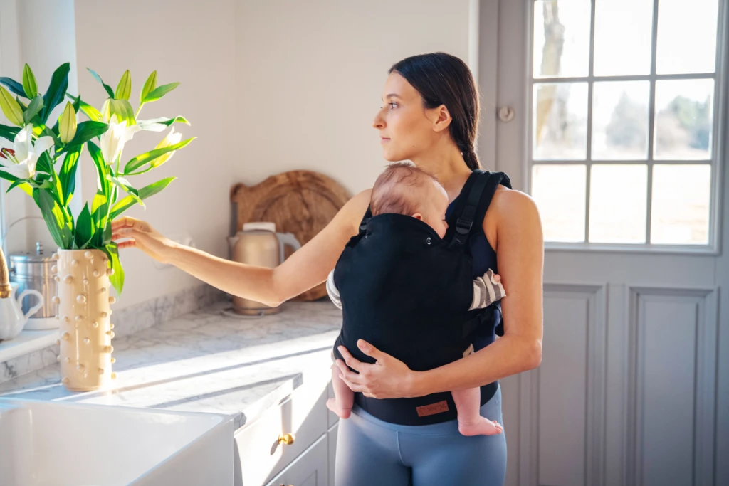MOMI COLLET NOSILJKA ZA BEBE,BLACK