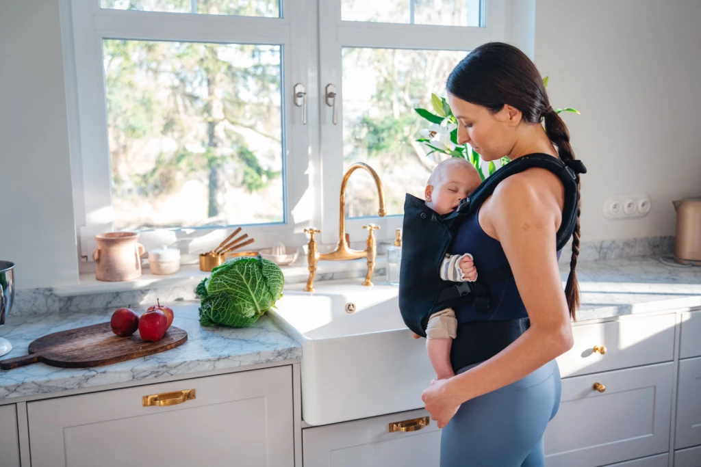 MOMI COLLET NOSILJKA ZA BEBE,BLACK