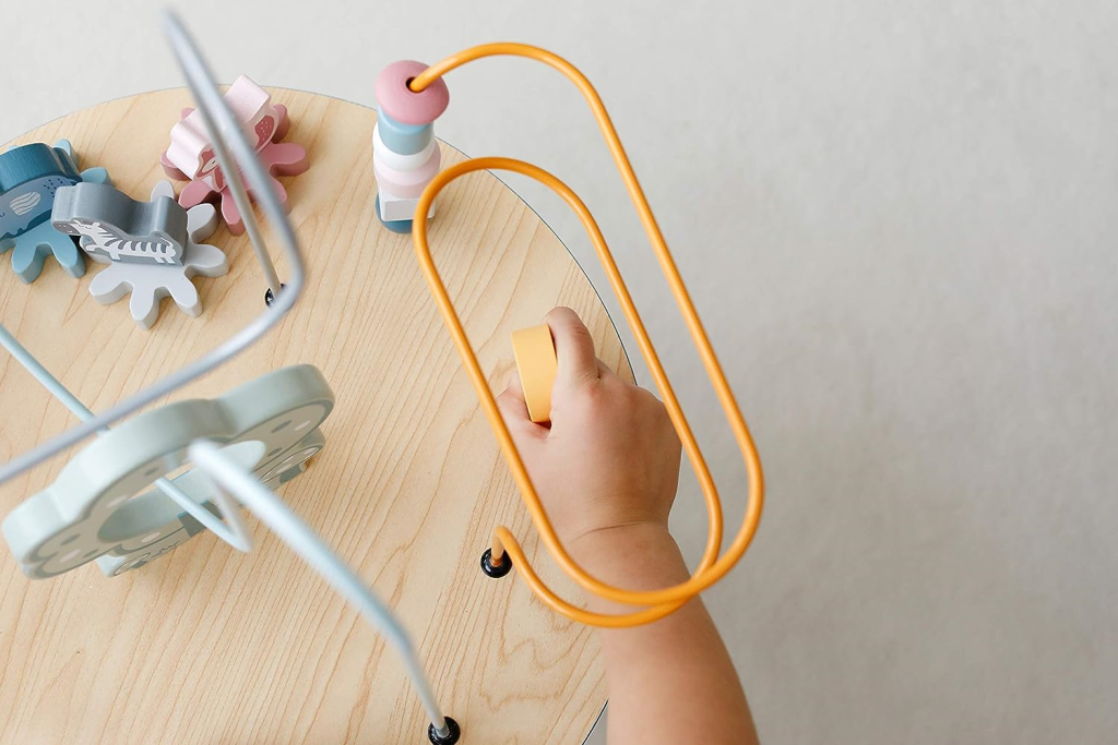 VIGA DRVENI ZABAVNI STOL