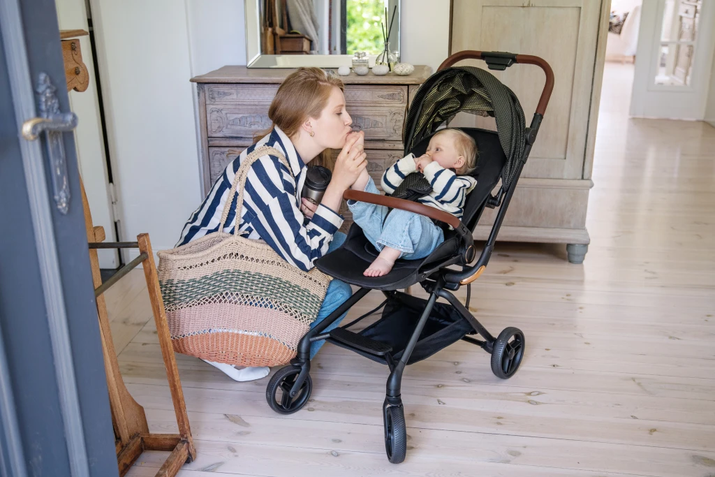 MOMI ADELLE KOLICA,CRNO-ZLATNA