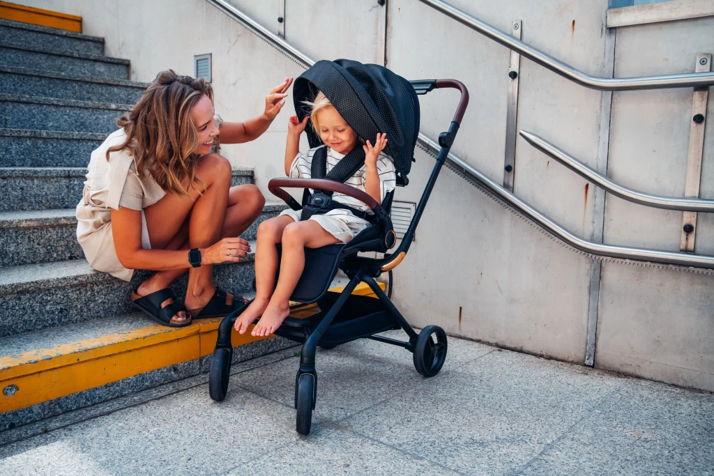 MOMI ADELLE KOLICA,CRNO-ZLATNA