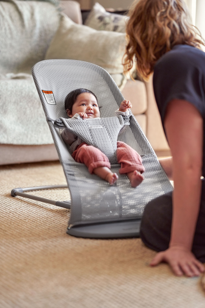 BABYBJORN BLISS MESH LEŽALJKA GREY