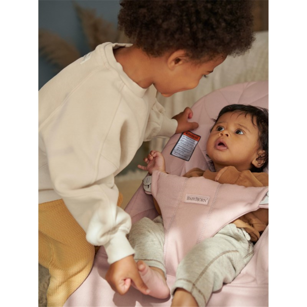 BABYBJORN BLISS WOVEN PETAL QUILT LEŽALJKA-DUSTY PINK