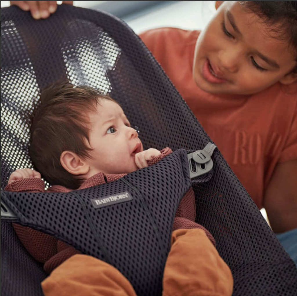 BABYBJORN BLISS MESH LEŽALJKA ANTHRACITE