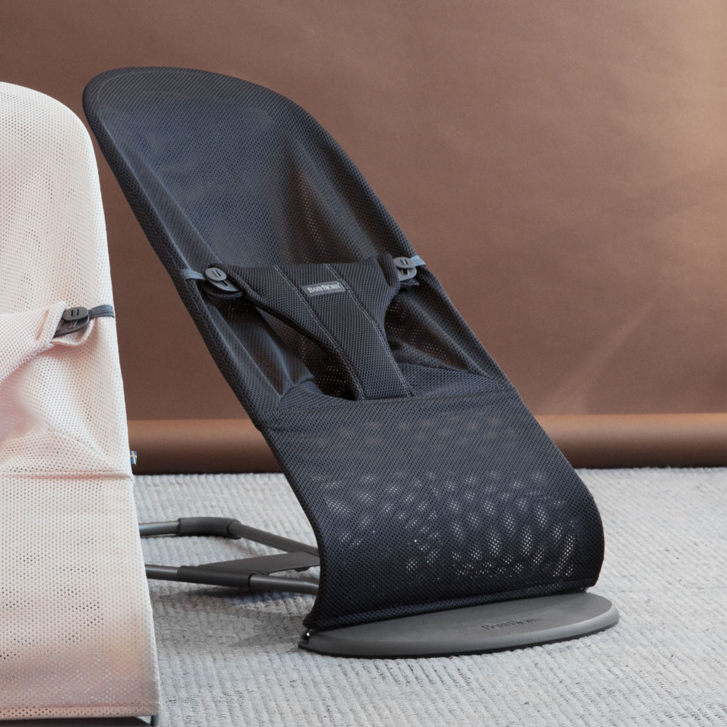 BABYBJORN BLISS MESH LEŽALJKA ANTHRACITE