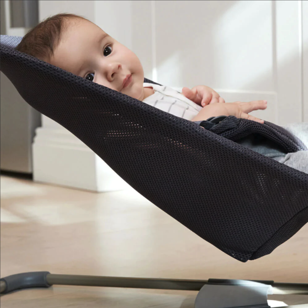 BABYBJORN BLISS MESH LEŽALJKA ANTHRACITE