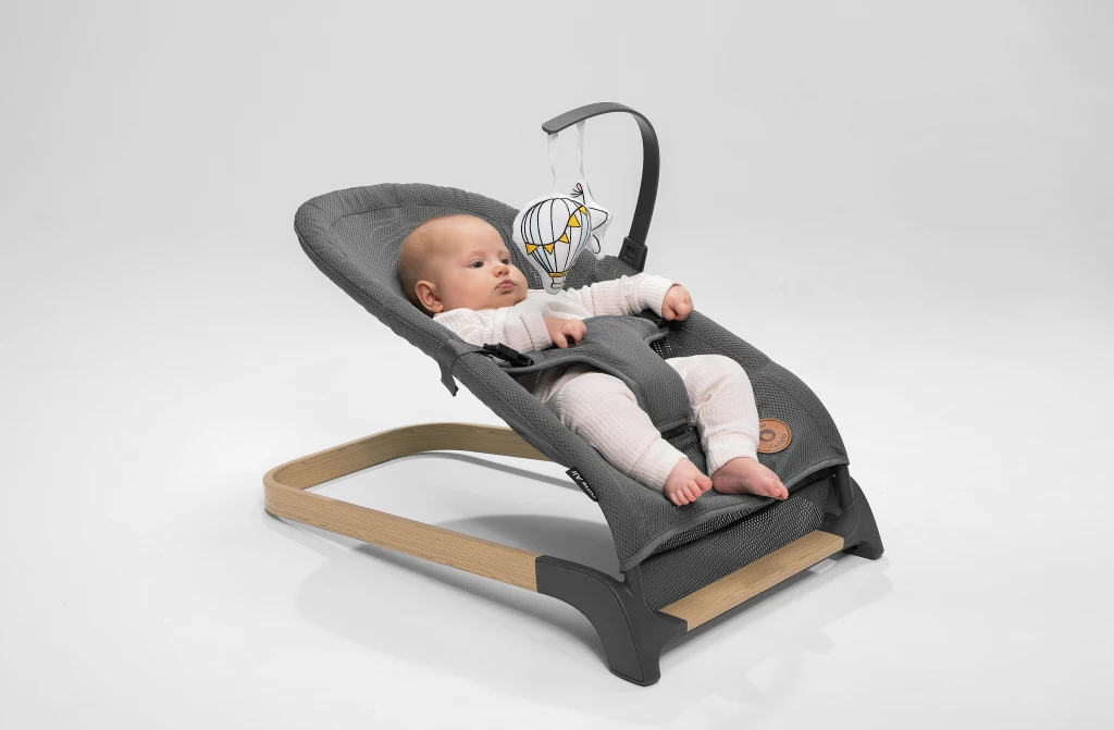 LIONELO JUNE LEŽALJKA GREY