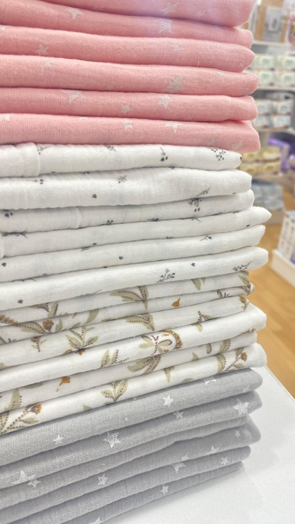 MALI ANĐEO GUŽVANE TETRA PELENE