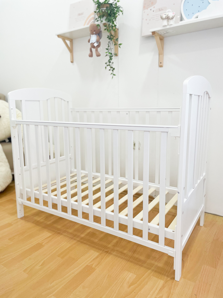 DRVENI KREVETAC HEFEI BIJELI F.