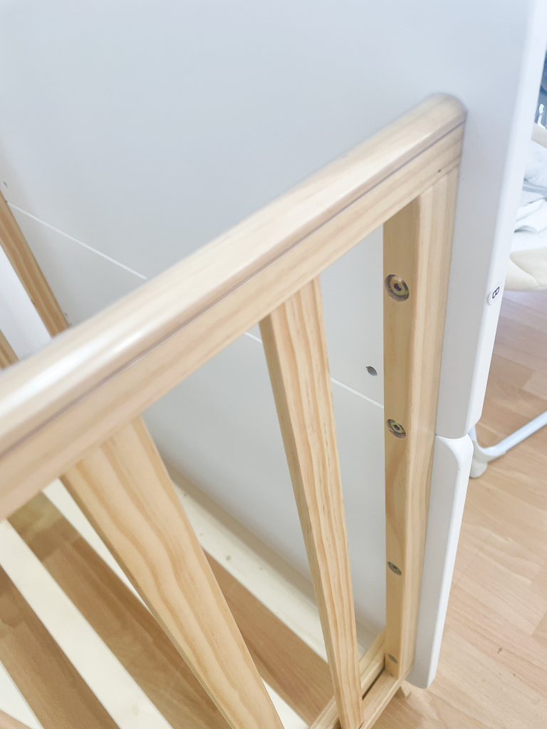 DRVENI KREVETAC HEFEI BIJELI/HRAST 131