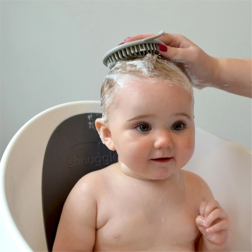 SHNUGGLE MEKA SILIKONSKA ČETKA ZA KUPANJE-TAUPE