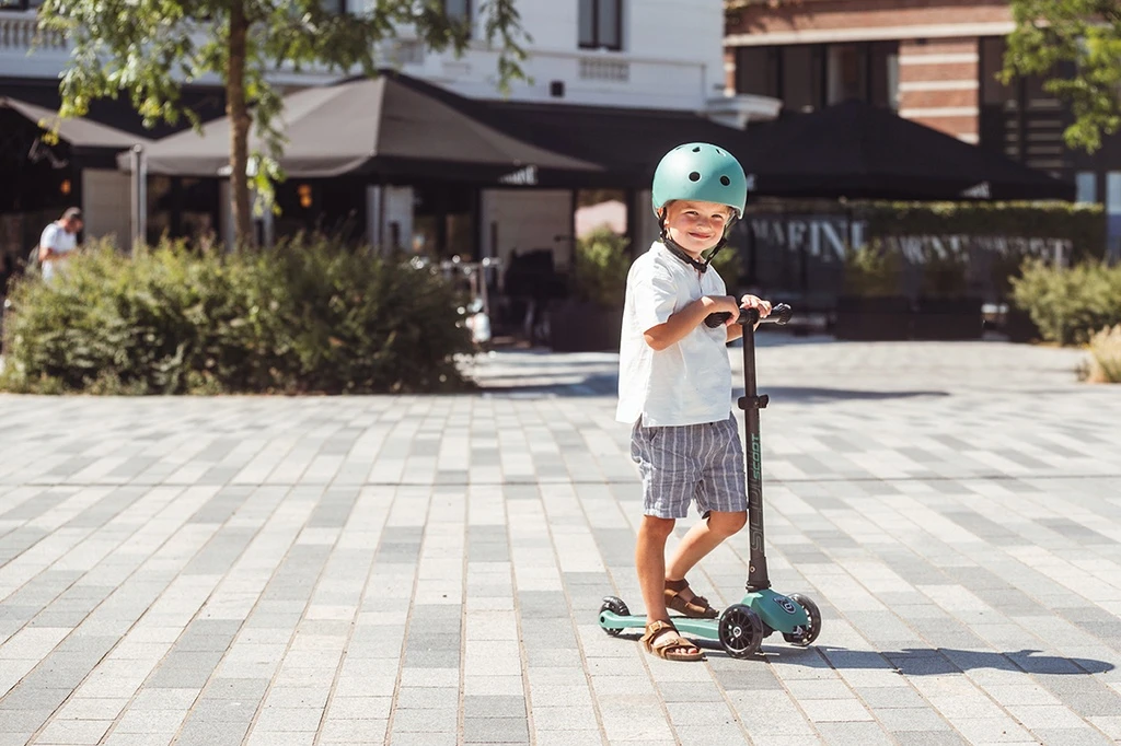 SCOOT AND RIDE HIGHWAYKICK 3 LED ROMOBIL, FOREST
