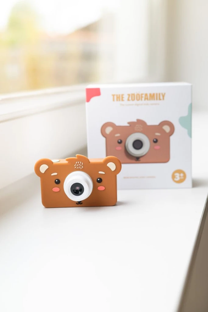 THE ZOOFAMILY FOTOAPARAT MEDO