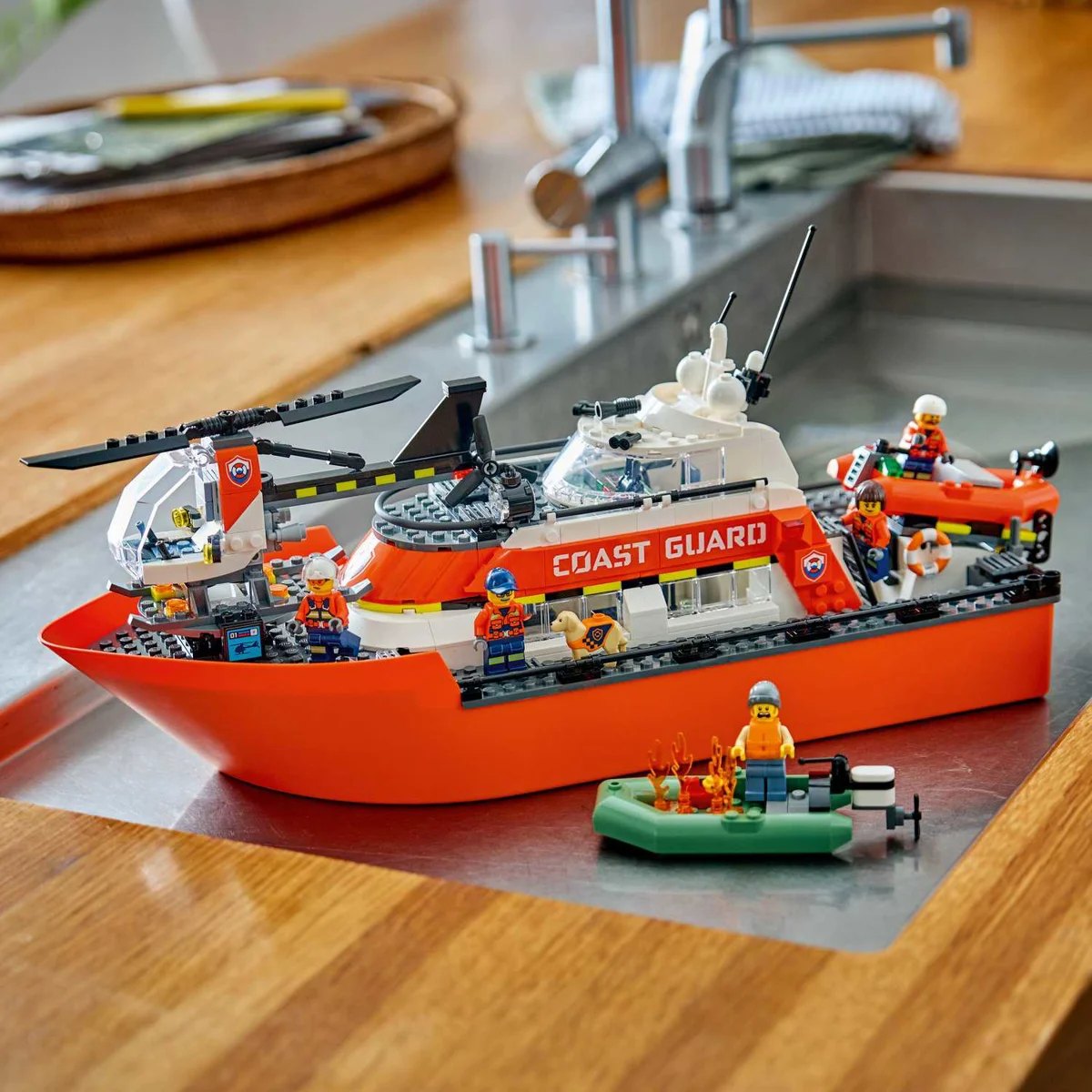 LEGO 60504 SPASILAČKI BROD I HELIKOPTER