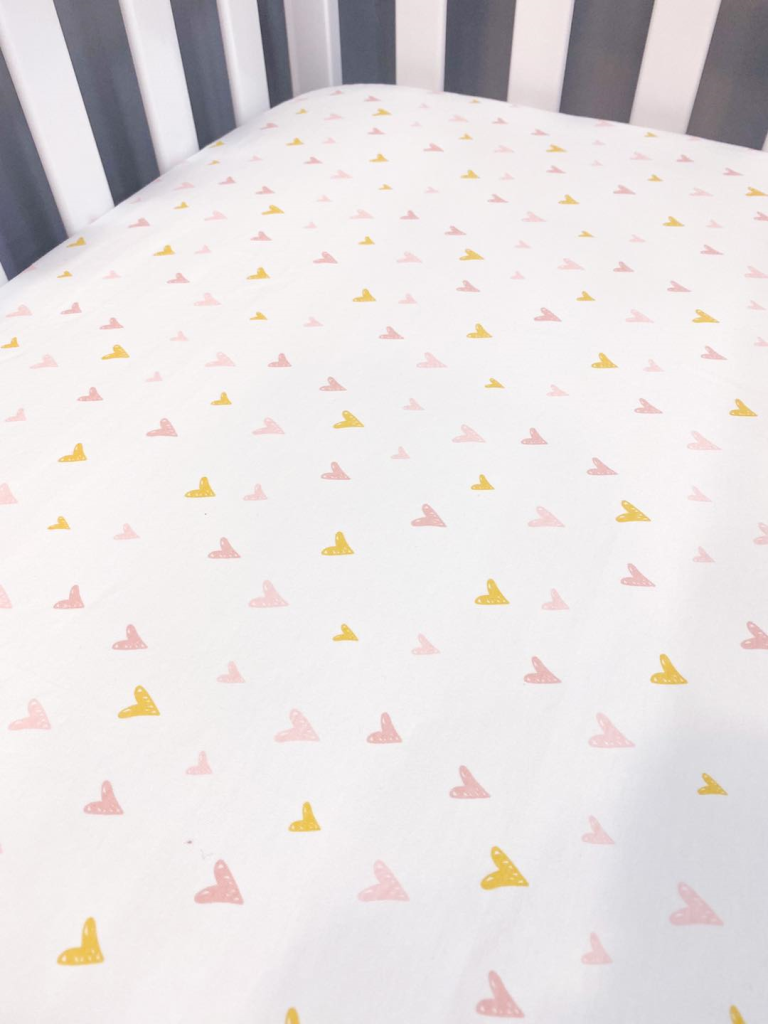 KIKKA BOO VODONEPROPUSNA PLAHTA ZAŠTITA ZA MADRAC 60/120/15 HEARTS