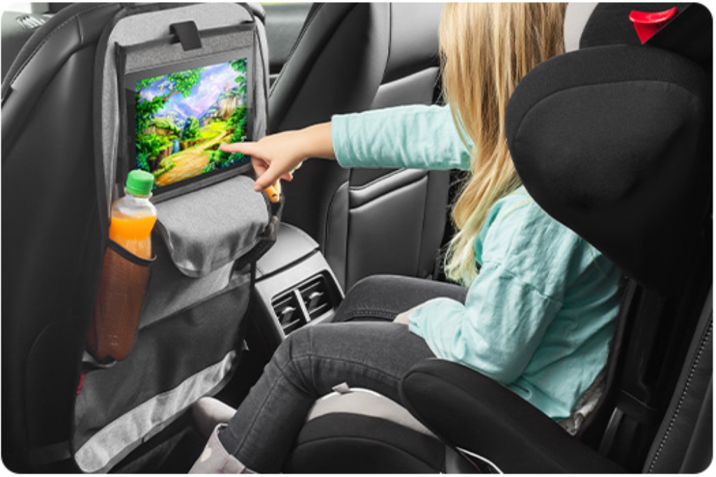 REER ORGANIZATOR ZA AUTO