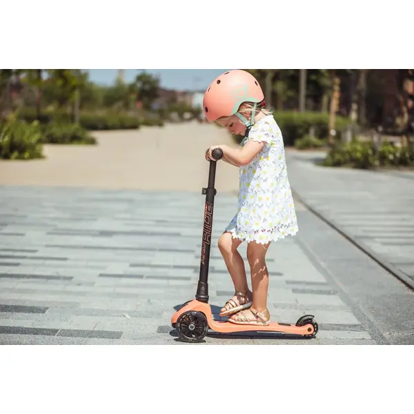 SCOOT AND RIDE HIGHWAYKICK 3 LED ROMOBIL, PEACH 