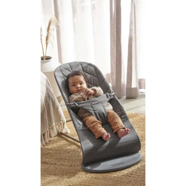 BABYBJORN BLISS WOVEN PETAL QUILT LEŽALJKA,ANTHRACITE
