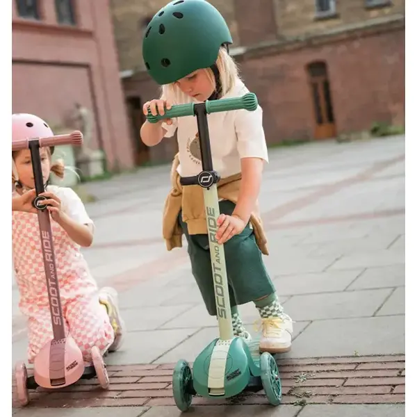 SCOOT AND RIDE ROMOBIL HIGHWAXKICK 3S FOREST