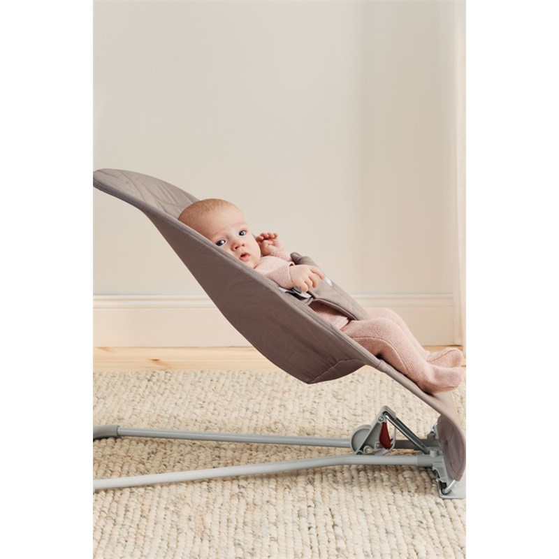 BABYBJORN BLISS COTTON PETAL LEŽALJKA SAND GREY