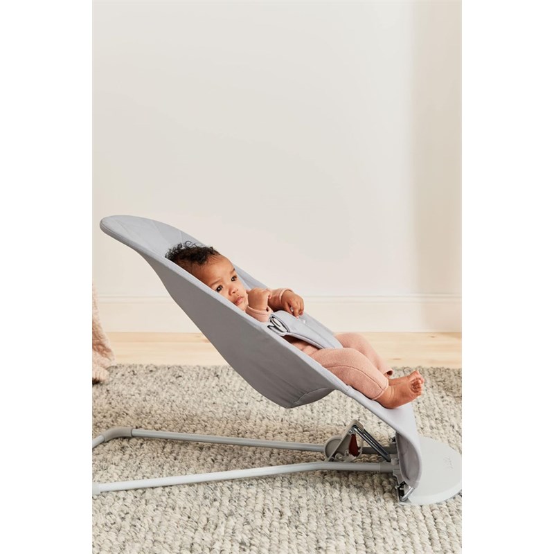 BABYBJORN BLISS WOVEN PETAL LEŽALJKA-LIGHT GREY