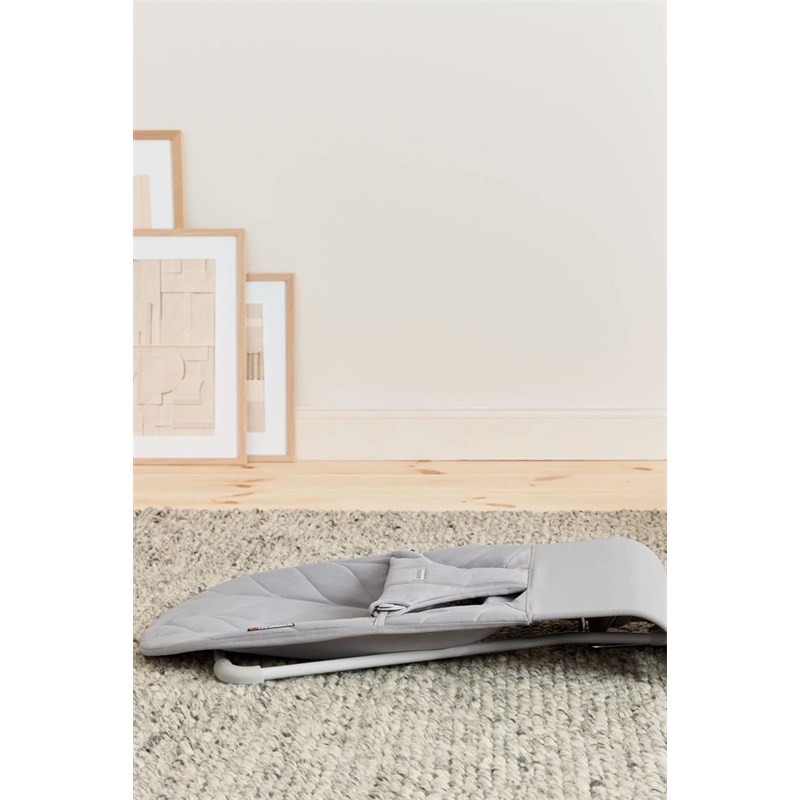 BABYBJORN BLISS WOVEN PETAL LEŽALJKA-LIGHT GREY