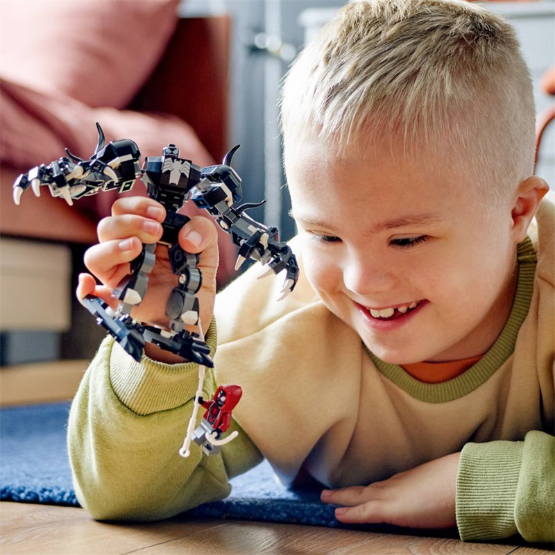 LEGO 76276 VENOM PROTIV MILESA MORALESA