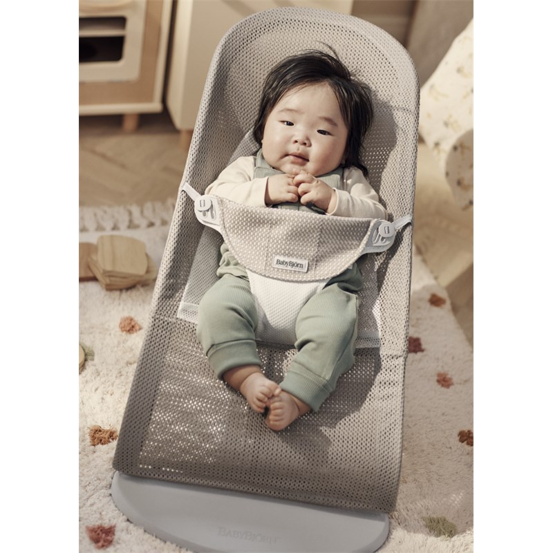 BABYBJORN BLISS MESH LEŽALJKA SAND GREY BEIGE/WHITE