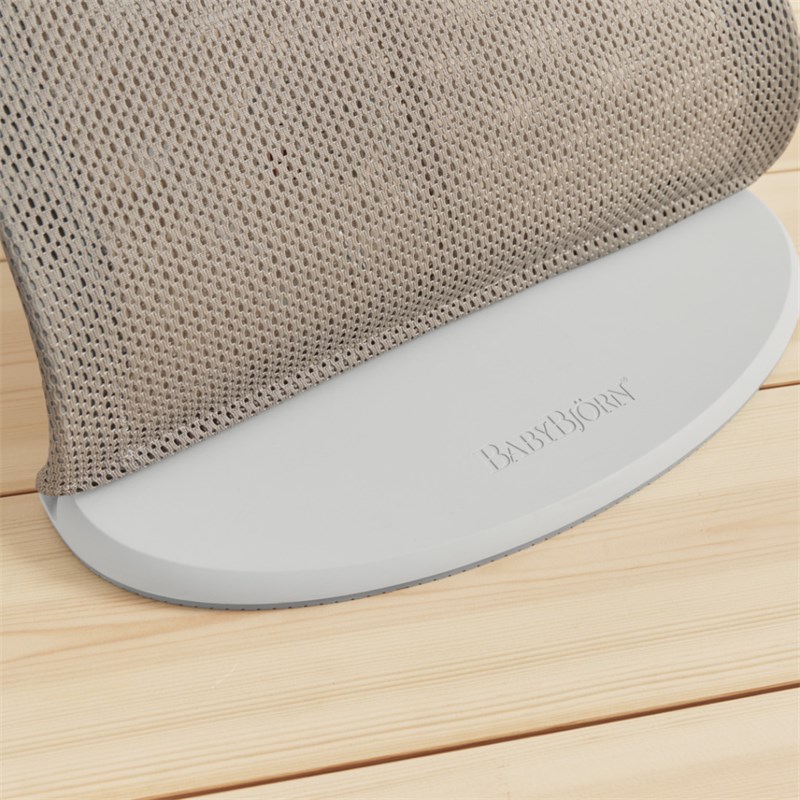 BABYBJORN BLISS MESH LEŽALJKA SAND GREY BEIGE/WHITE