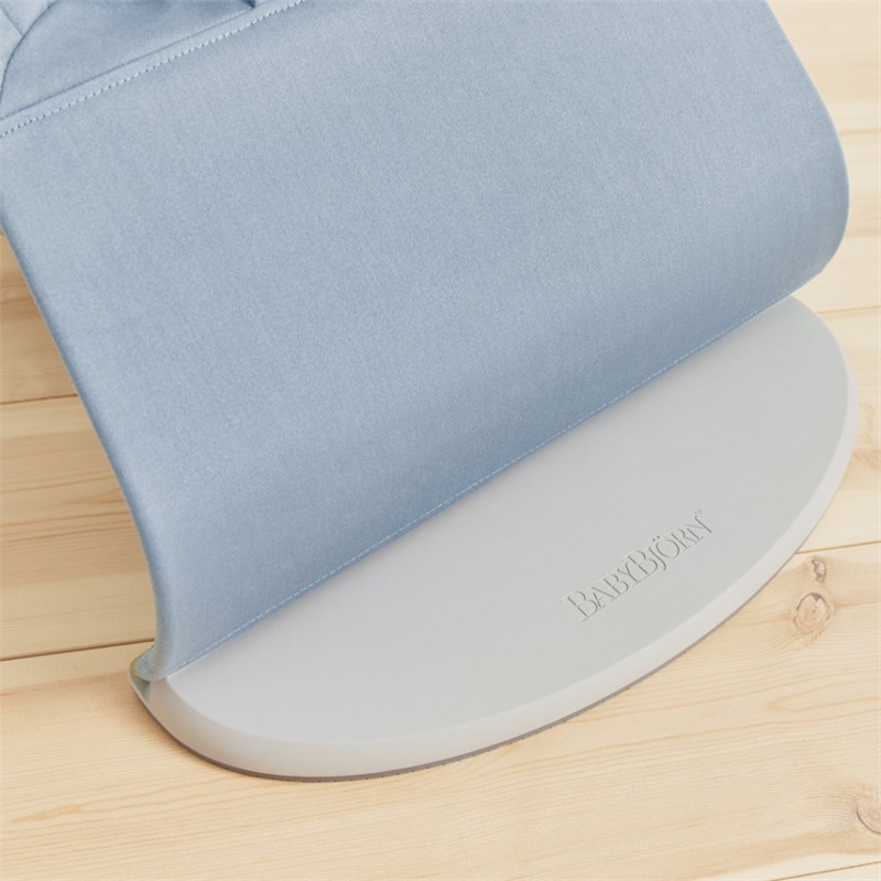 BABYBJORN BLISS WOVEN PETAL QUILT LEŽALJKA-BLUE