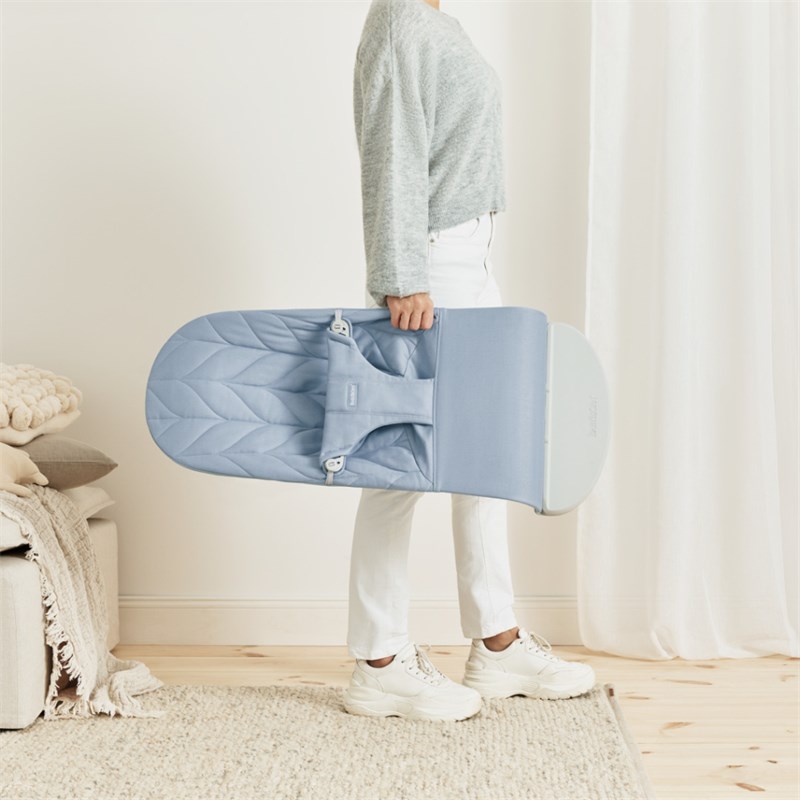 BABYBJORN BLISS WOVEN PETAL QUILT LEŽALJKA-BLUE