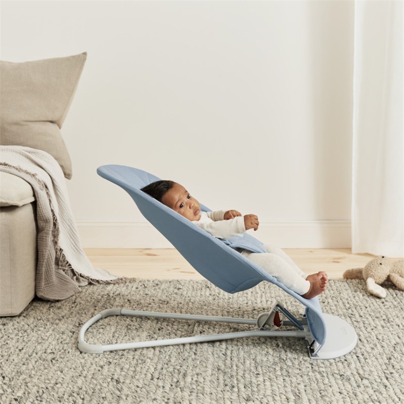 BABYBJORN BLISS WOVEN PETAL QUILT LEŽALJKA-BLUE