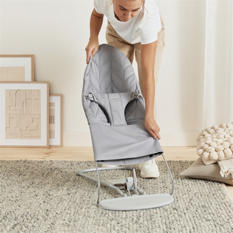 BABYBJORN BLISS WOVEN PETAL LEŽALJKA-LIGHT GREY