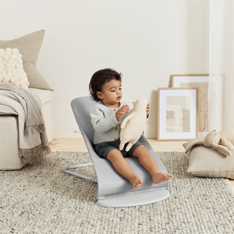 BABYBJORN BLISS WOVEN PETAL LEŽALJKA-LIGHT GREY